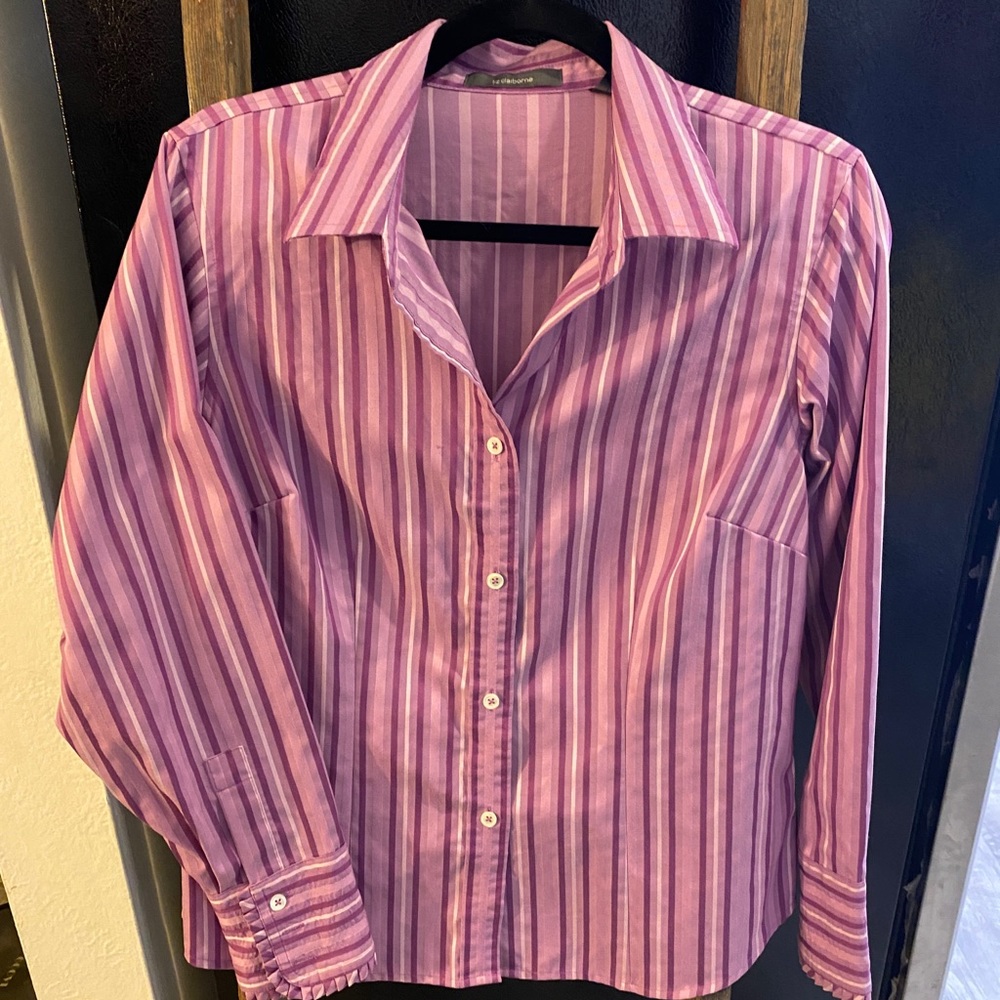 Woman’s petite button down